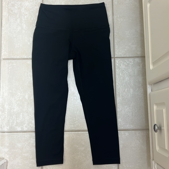90° by Reflex, Black High-Waisted Leggings, Size Small, 22” Inseam, GUC - Picture 4 of 10
